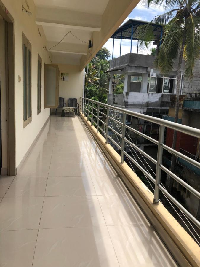 Sandy Beach Hotel Thiruvananthapuram Exterior foto