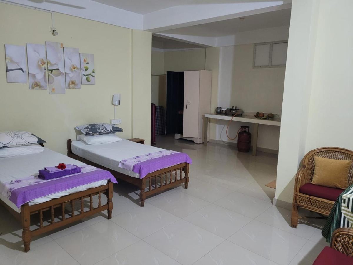 Sandy Beach Hotel Thiruvananthapuram Exterior foto